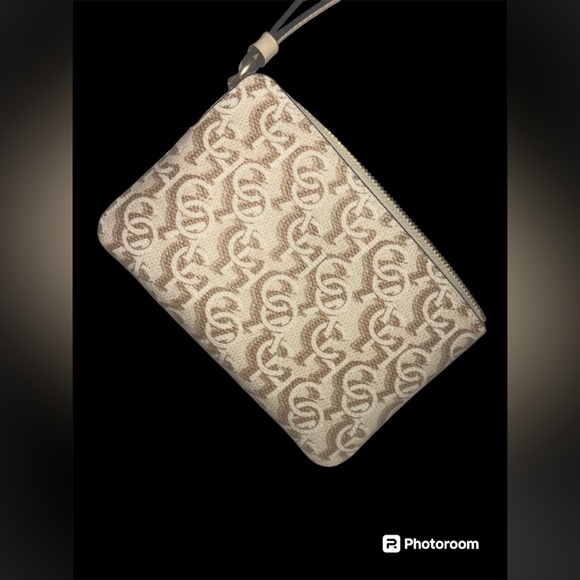 COPY - COPY - BNWT COACH LOGO WRISLET - Picture 7 of 16